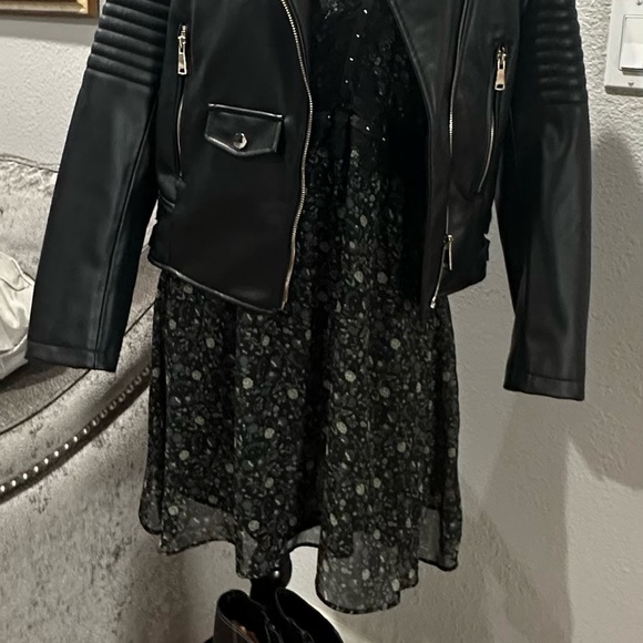 Zara M size short dress ( 100% Polyester ) - Picture 2 of 12